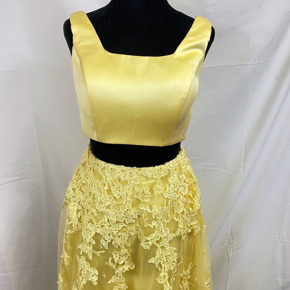 Hebeos 2 piece with yellow lace